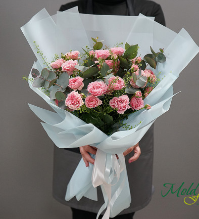 Букет из розовых кустовых роз "Сентиментальность" Фото 394x433